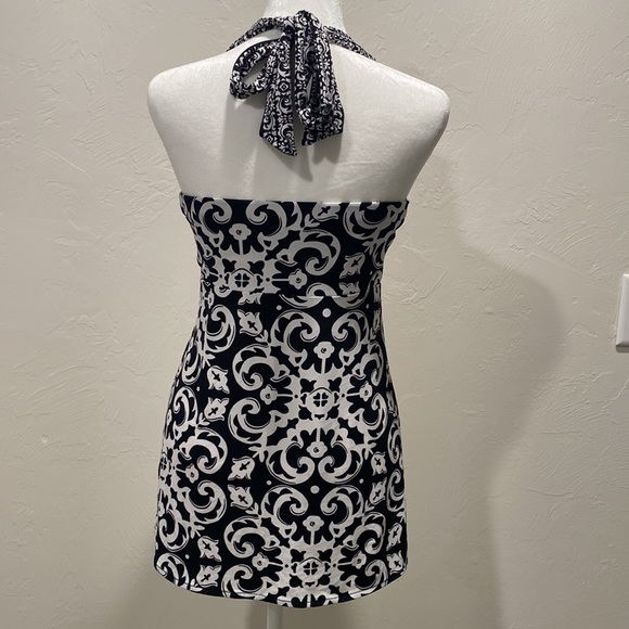 White House Black Market - Picture 2 of 3